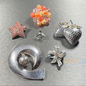 Silver tone Rhinestone Statement VTG Brooch Pin